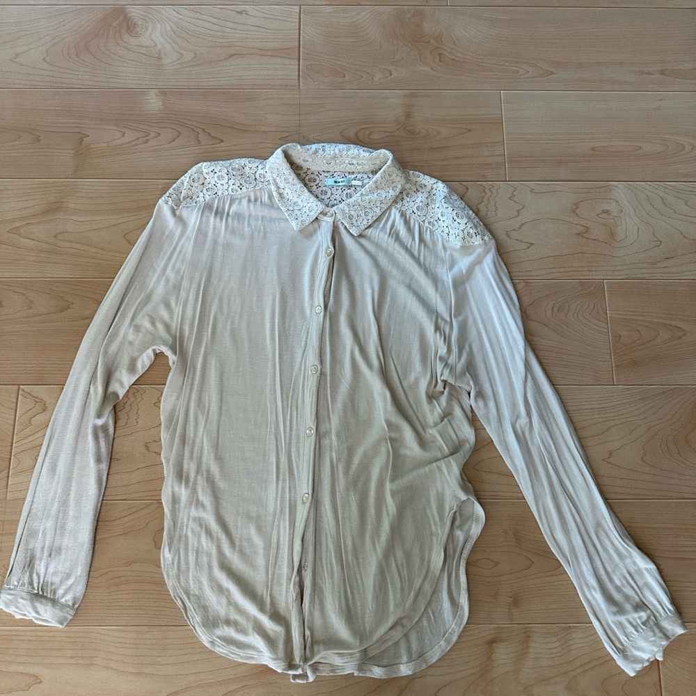 🌻 2/$10 Kimchi Blue Lace Collar Blouse in Cream